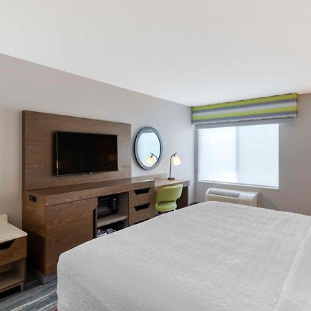 Hampton Inn Форт Коллинс Экстерьер фото