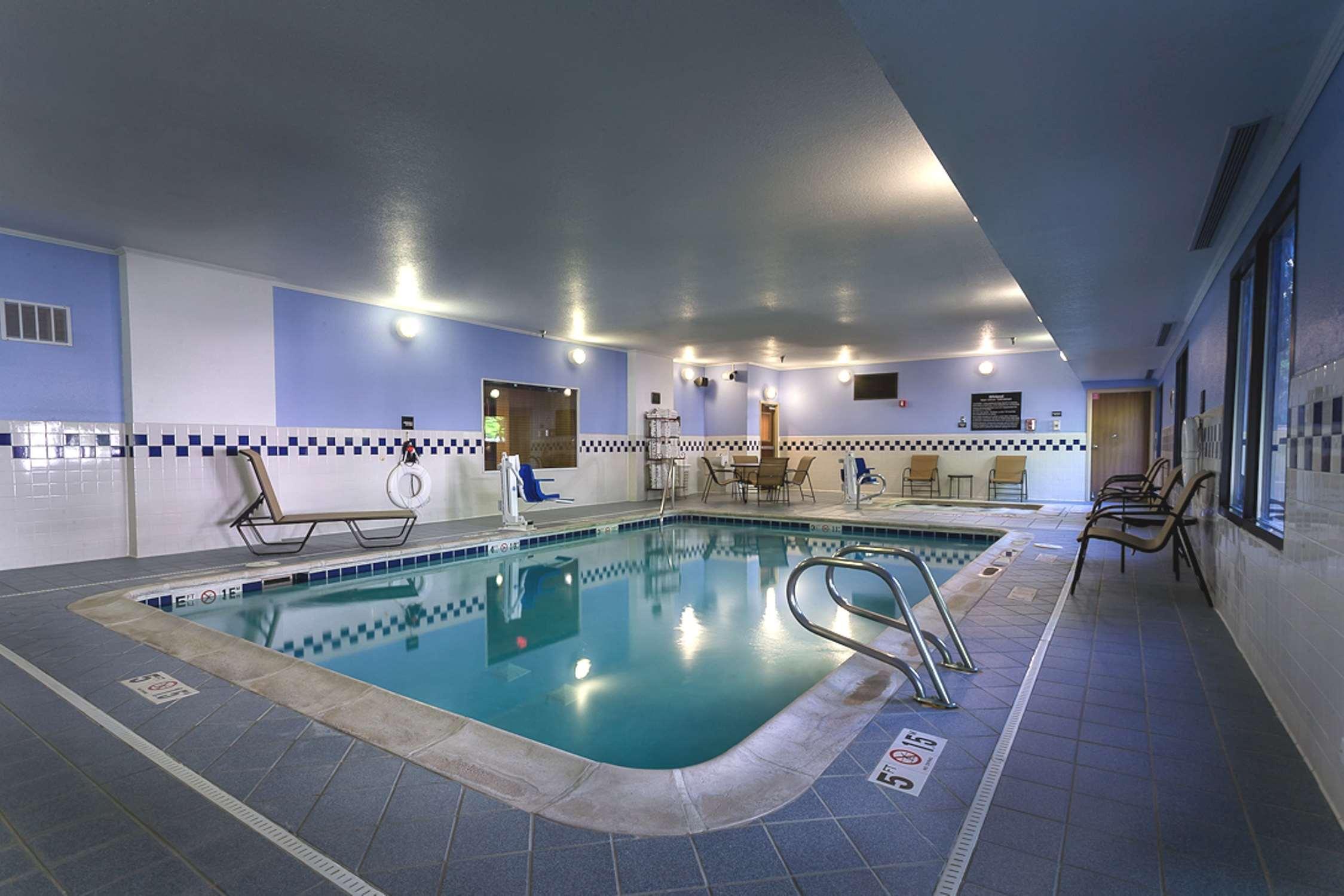 Hampton Inn Форт Коллинс Экстерьер фото