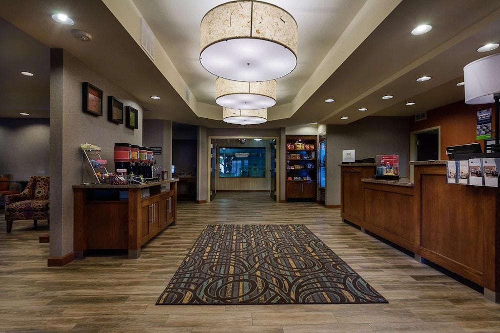 Hampton Inn Форт Коллинс Экстерьер фото