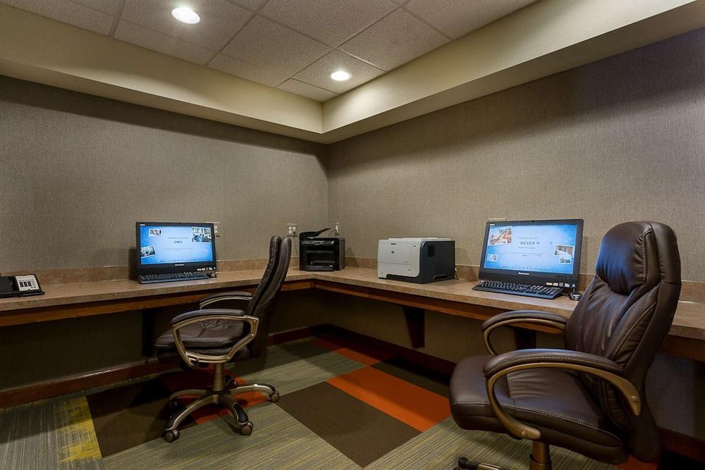 Hampton Inn Форт Коллинс Экстерьер фото