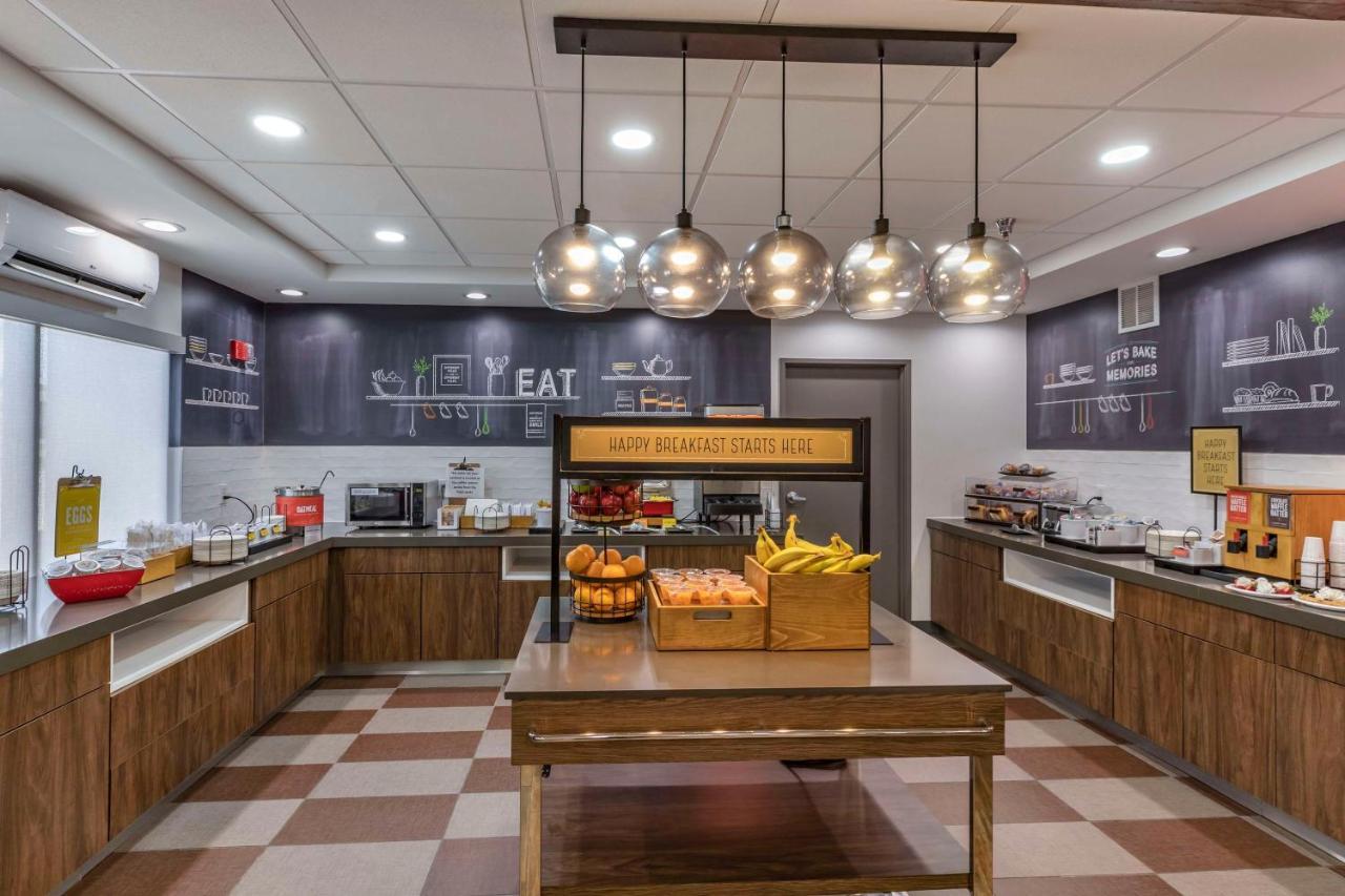 Hampton Inn Форт Коллинс Экстерьер фото