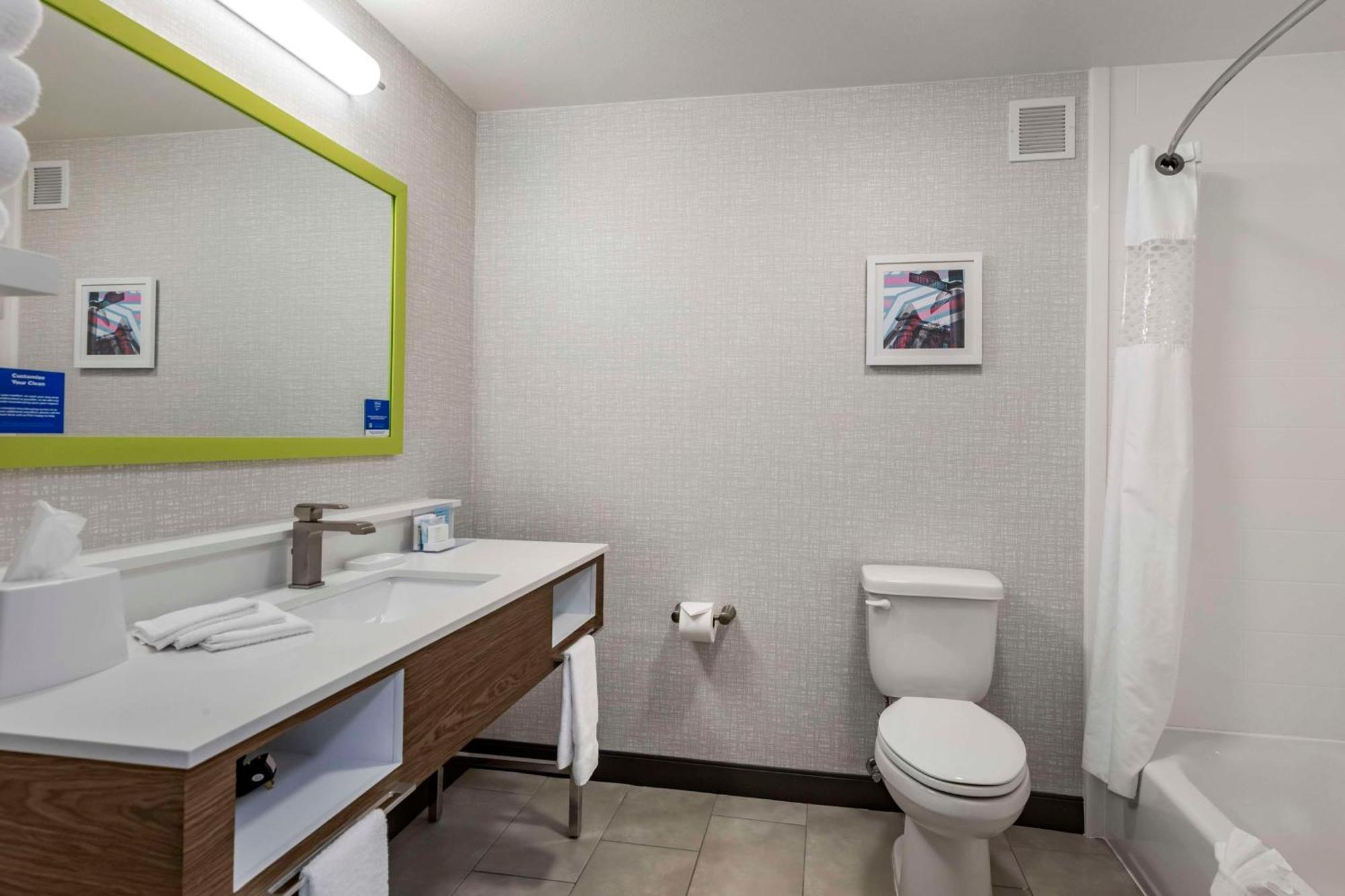Hampton Inn Форт Коллинс Экстерьер фото