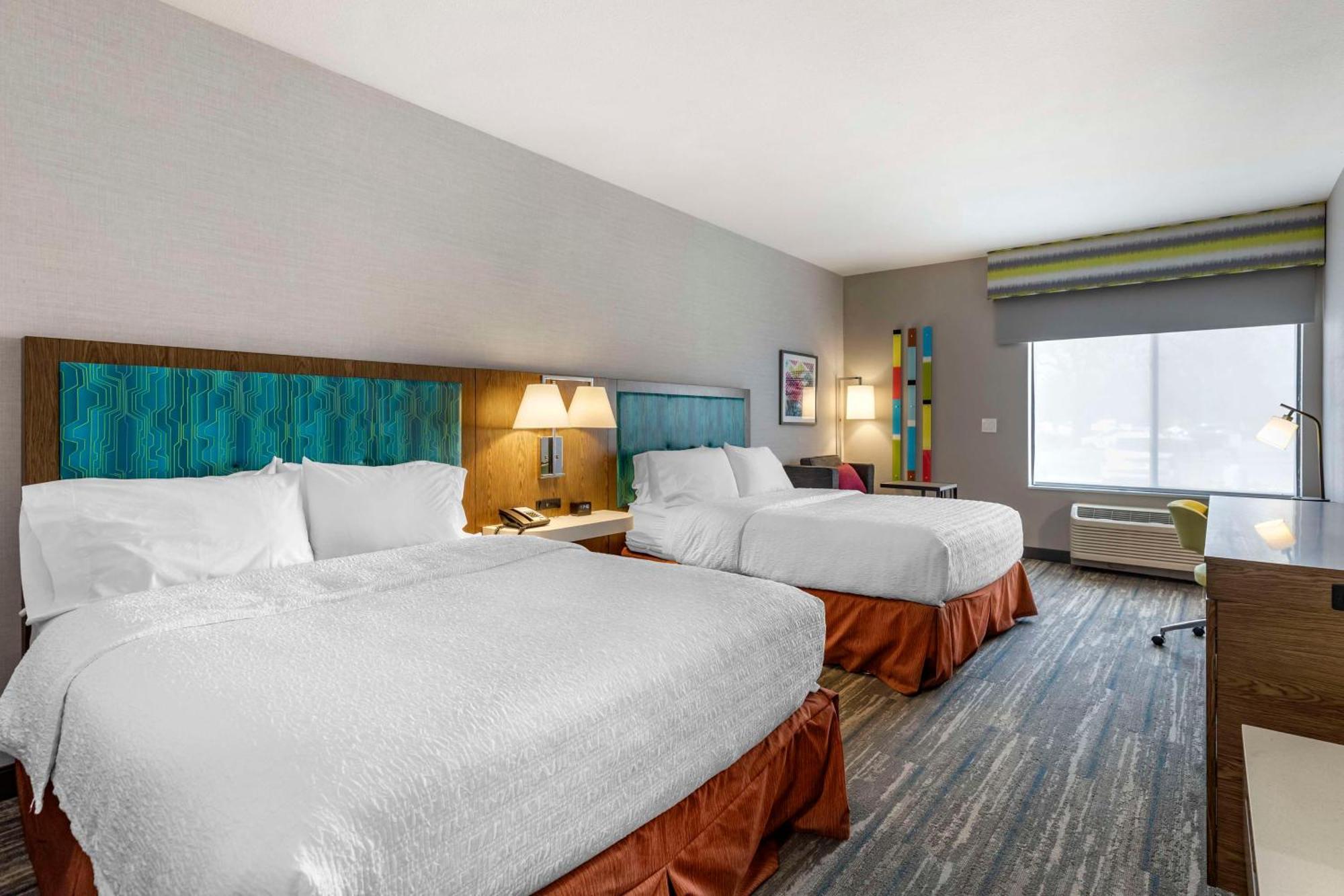 Hampton Inn Форт Коллинс Экстерьер фото