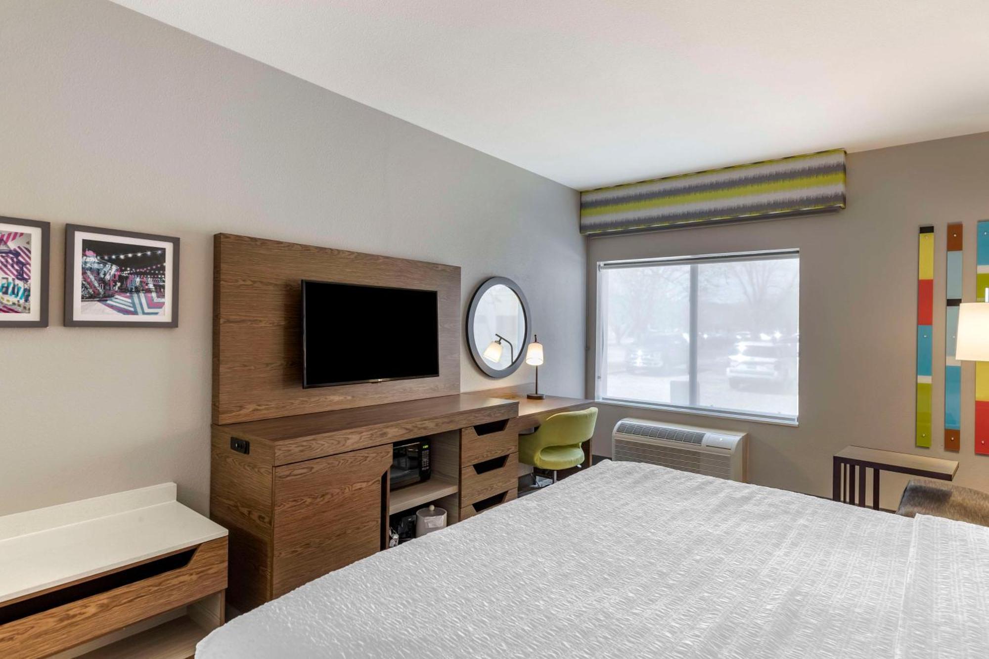 Hampton Inn Форт Коллинс Экстерьер фото